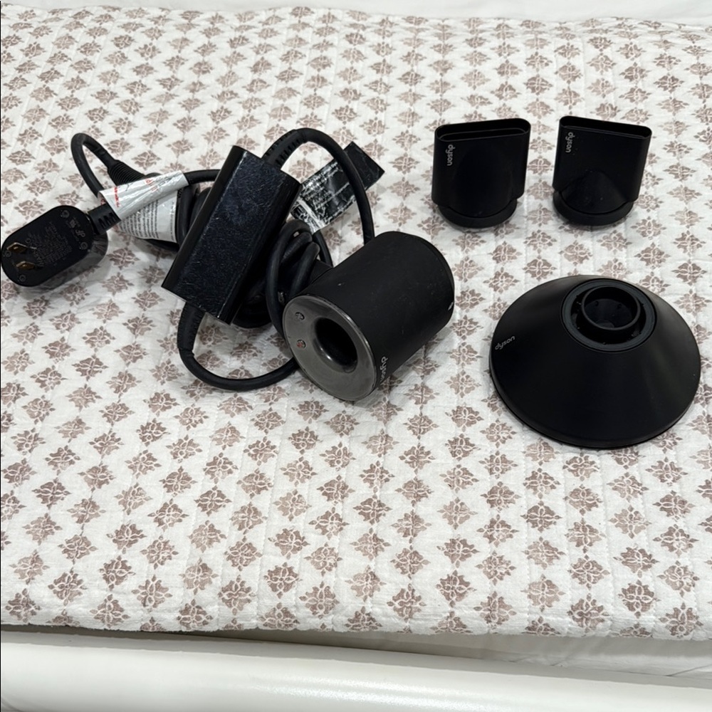 Dyson - SUPERSONIC BLOW DRYER